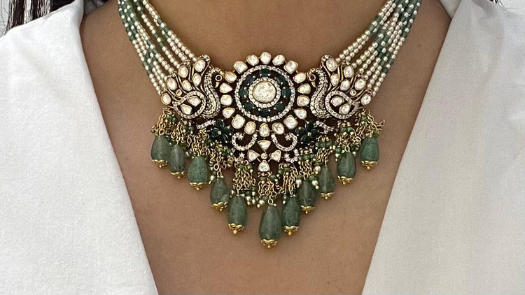 STATEMENT NECKLACES