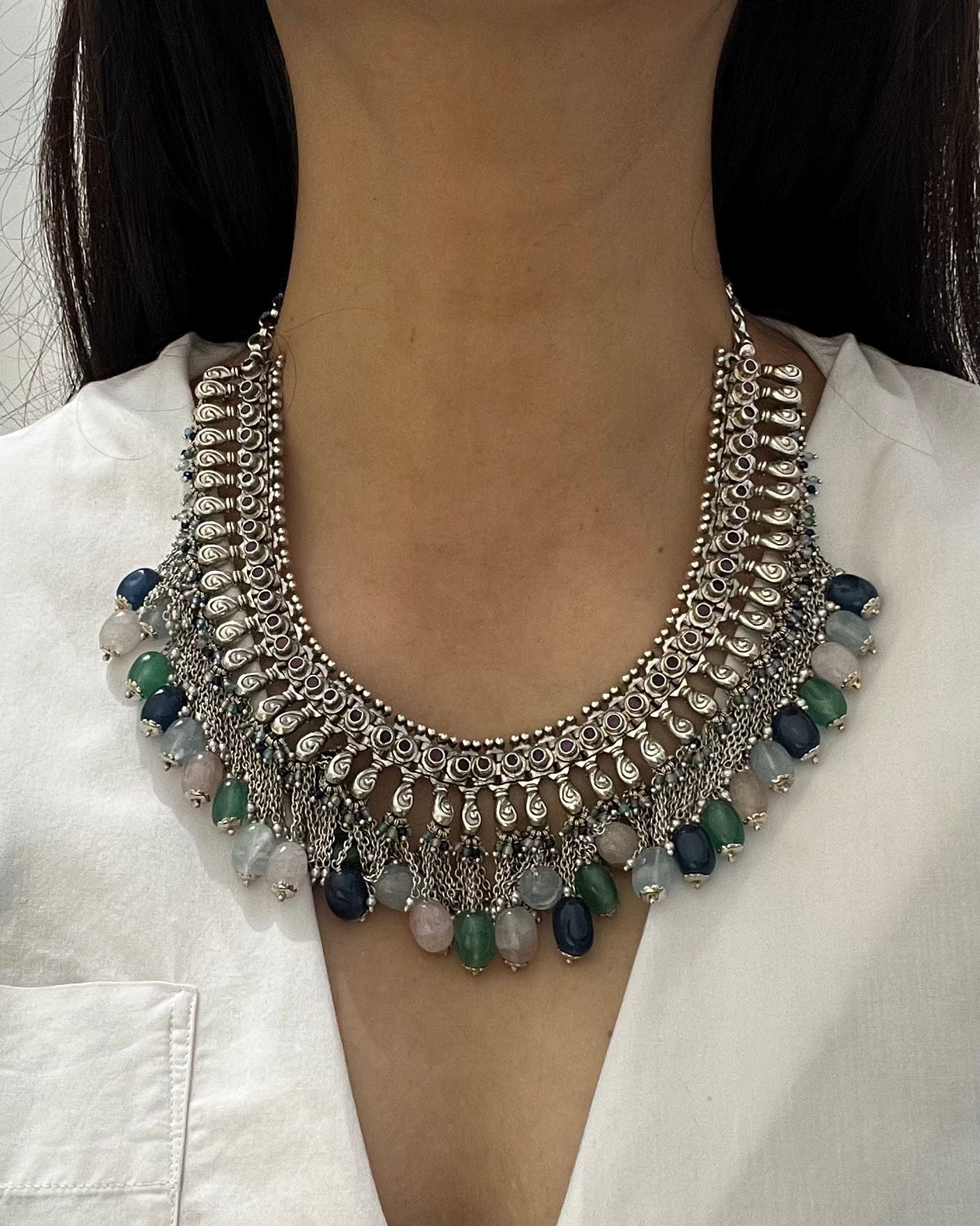 MULTICOLOUR STONE NECKLACE